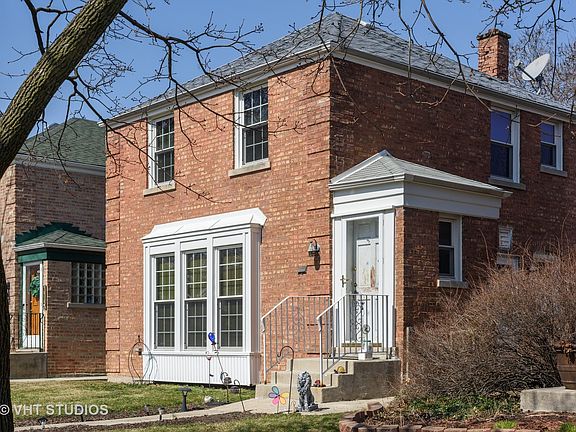 3rd image of 7816 W Thorndale Ave