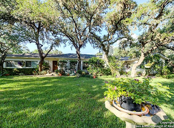 2nd image of 301 Fawn Dr