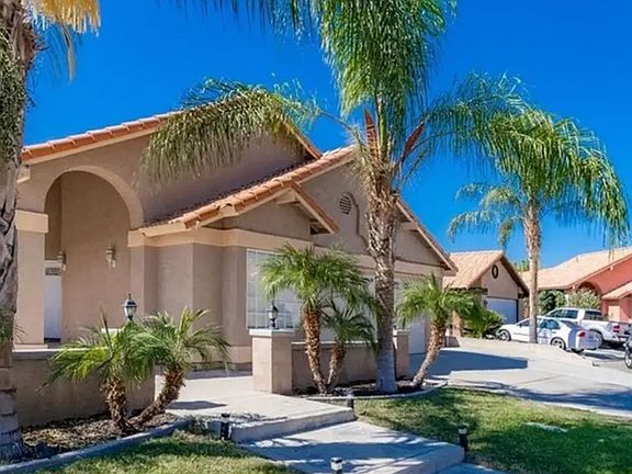 5th image of 576 Cumbre Ct