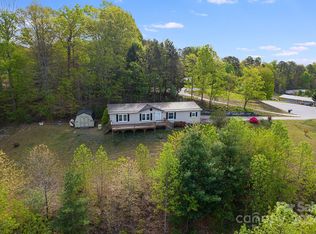 218 Sandy Creek Ct, Hendersonville, NC 28792
