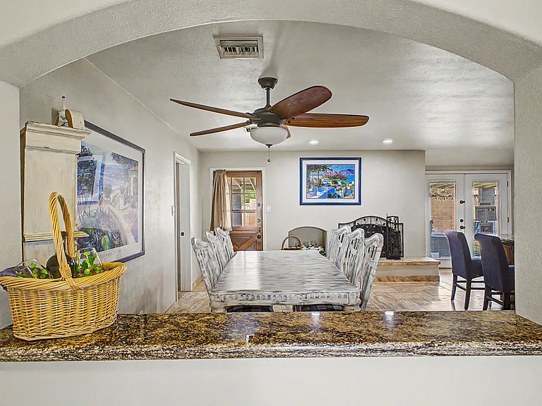 3346 E Cochise Dr — Photo 9