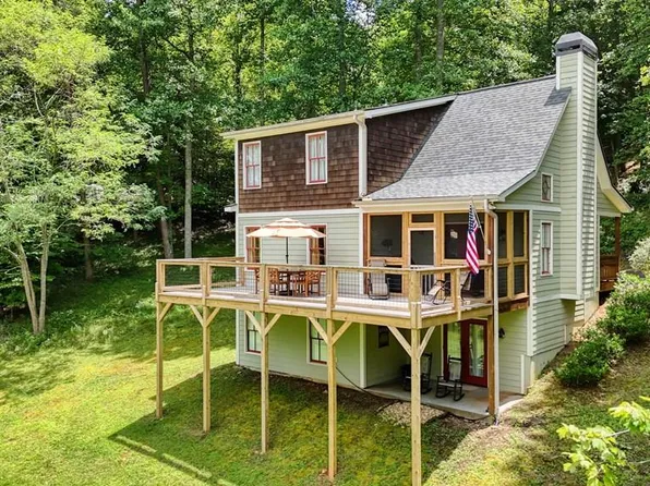 105 Evergreen Rd, Hiawassee, GA 30546