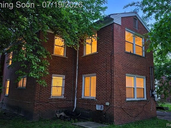2nd image of 20487 Stratford Rd