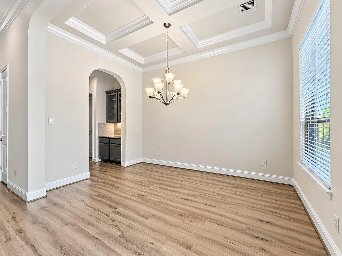 4 bed, 3.5 bath, 2531 sqft, $3,100 — Photo 4