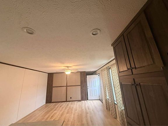 2nd image of 1800 E Jordan Rd