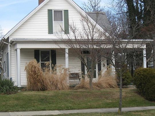 1st image of 98 W Lincoln Ave
