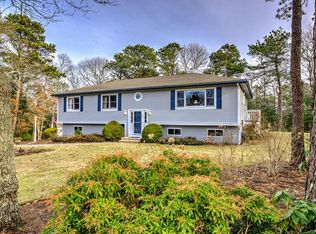 31 Captain Carltons Rd, Cotuit, MA 02635