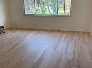 111 Clarendon Rd #2, Pacifica, CA 94044