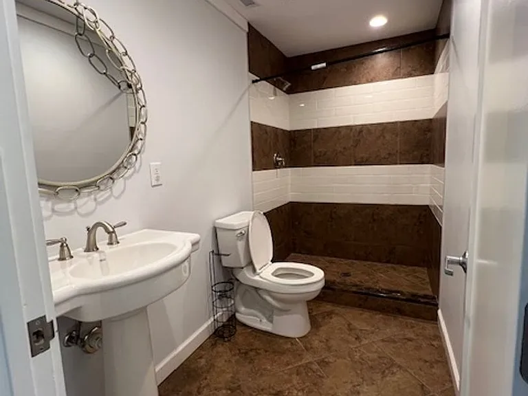 121 Gilbert Curry Dr — Photo 12