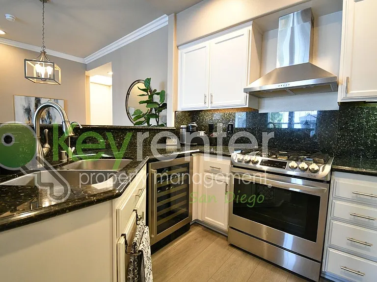 7663 Hazard Center Dr — Photo 34