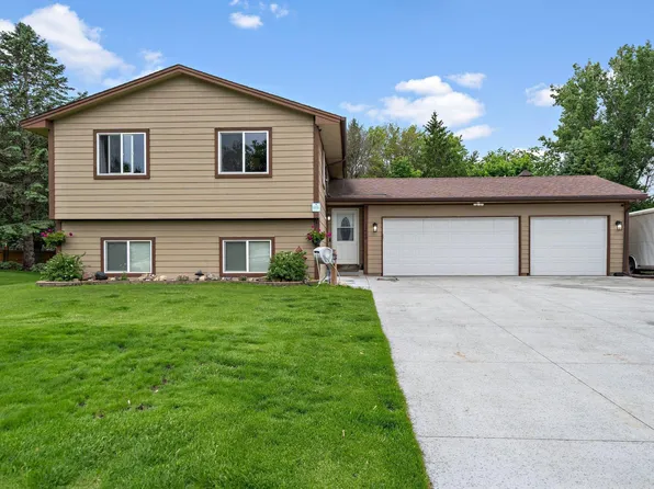 11469 Sumter Ave N, Champlin, MN 55316