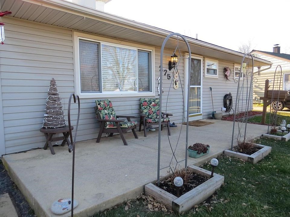 1st image of 275 Madison Dr W