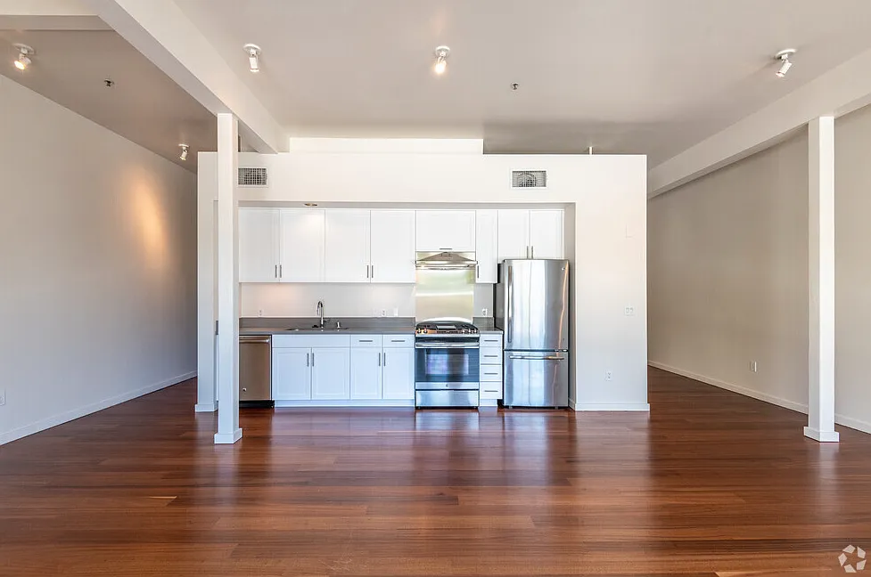 1 bed, 917 sqft, $2,350 — Photo 3