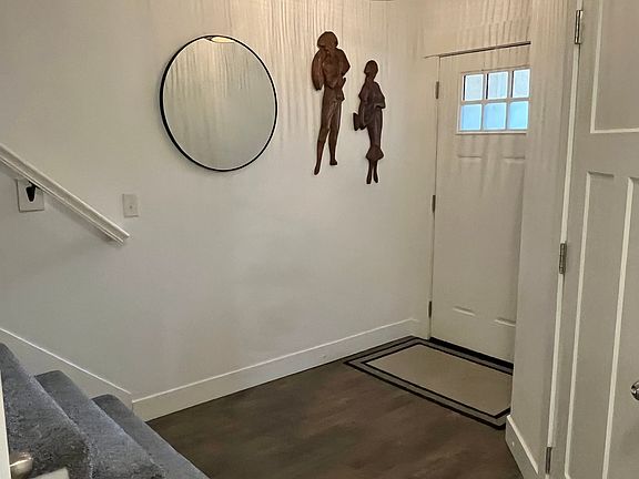 1st floor - entrance