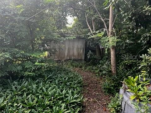 5th image of 10523 111TH TERRACE N
