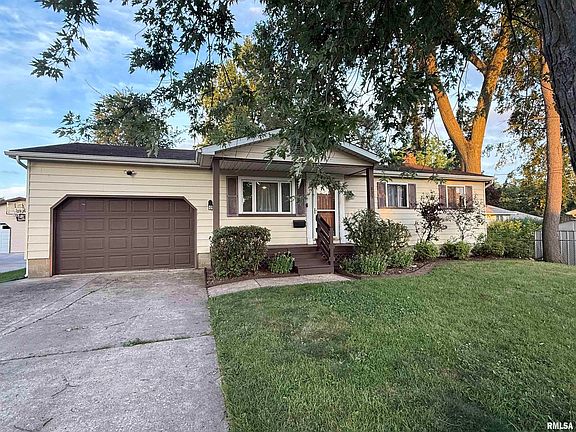 3rd image of 833 N 8th Ave