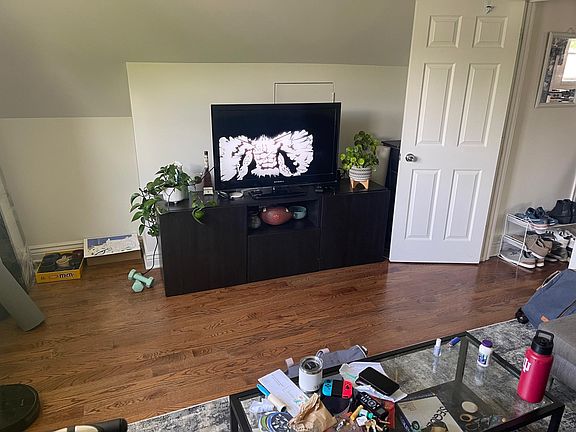 3rd image of 2911 N Seeley Ave #3F