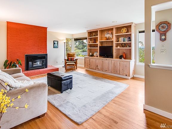 4th image of 11533 24th Ave NE
