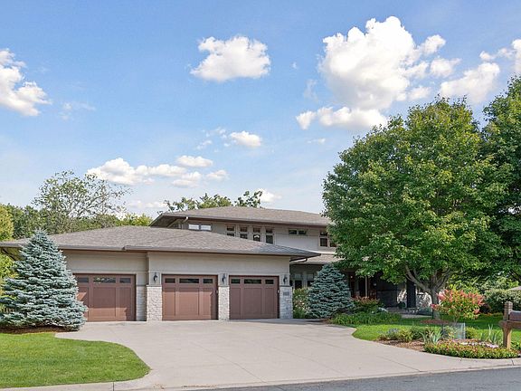 4th image of 5425 Highwood Dr W
