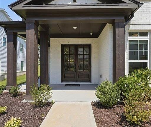 3rd image of 858 Keystone Dr
