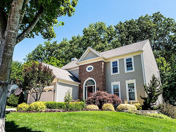 3rd image of 12715 Purdham Dr