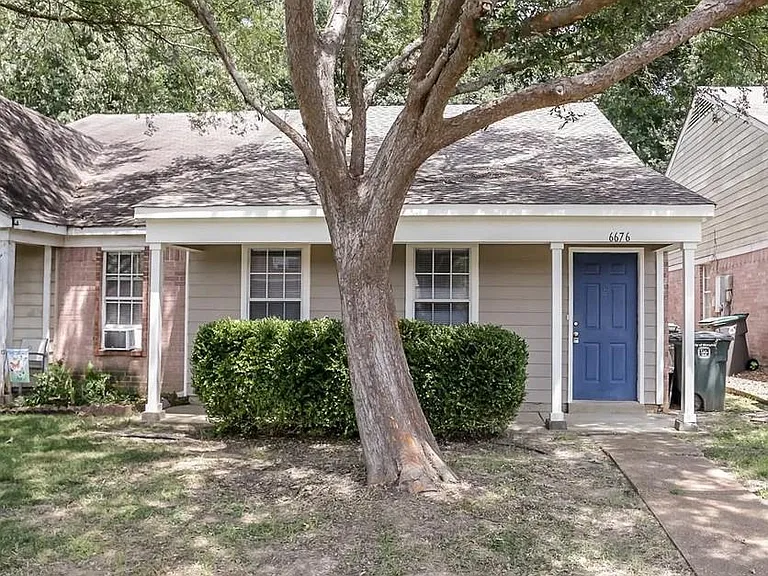 6676 Whitten Pine Dr — Photo 1