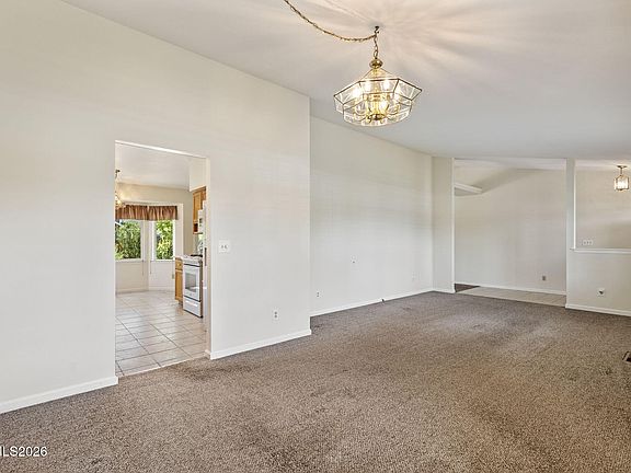 4th image of 865 Longleaf Pl