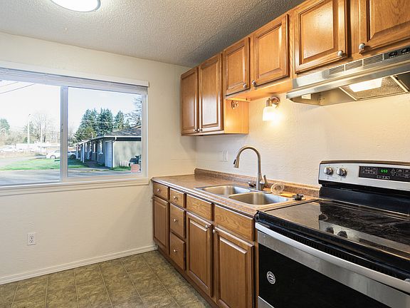 5th image of 748 Old Pacific Hwy SE #A