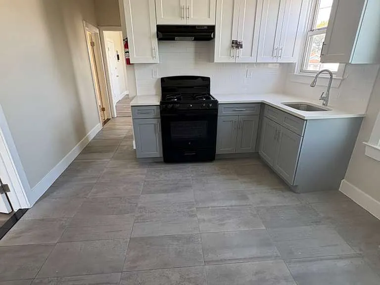 28 Wainwright St #1 — Photo 1