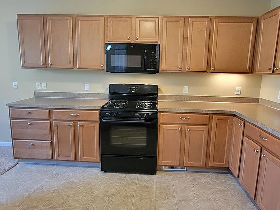 4th image of 15297 Broadmoor Pl