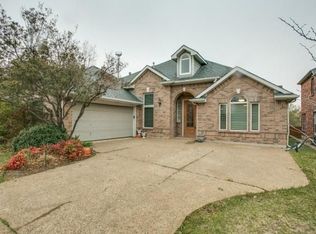 9215 Jasmine Ln, Irving, TX 75063