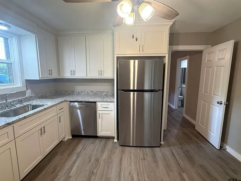 606 Walnut Cir — Photo 7