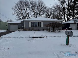 718 Daggett Dr, Napoleon, OH 43545