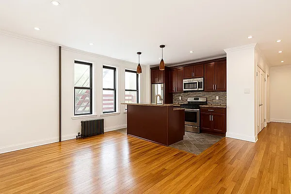 118 Quincy Street #B5