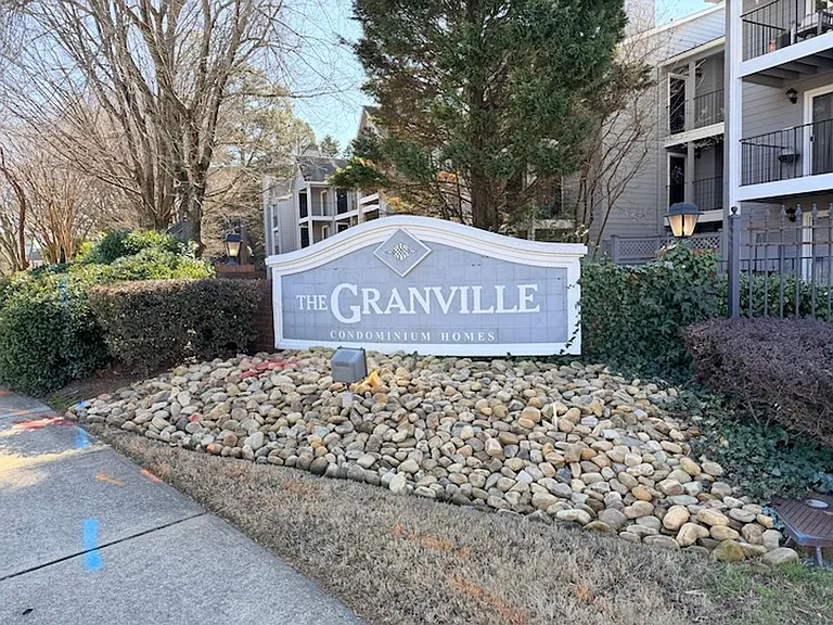 402 Granville Ct — Photo 1