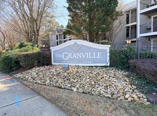 402 Granville Ct, Sandy Springs, GA 30328