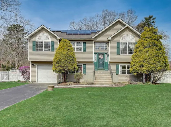 1 Kara Court, Yaphank, NY 11980
