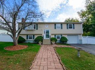 60 Inglewood St, North Andover, MA 01845