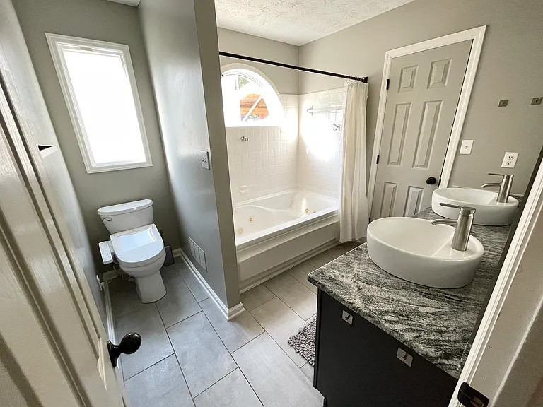 1109 Ashbury Dr — Photo 18