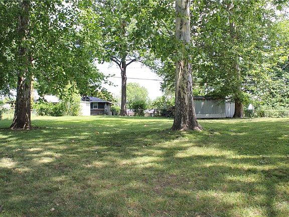 3rd image of 6120 Hedges Ave