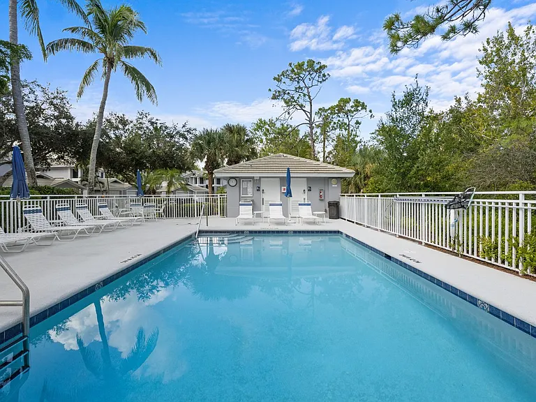 720 Tarpon Cove Dr #102 — Photo 16