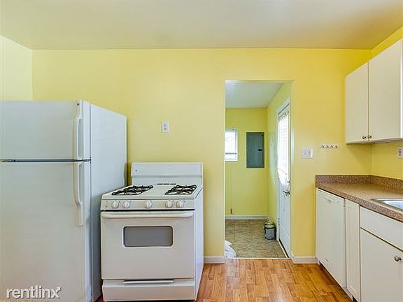 4th image of 93 W Mahan Ave