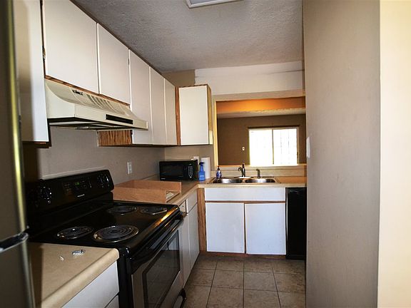 5th image of 2479 S Brittany Ln