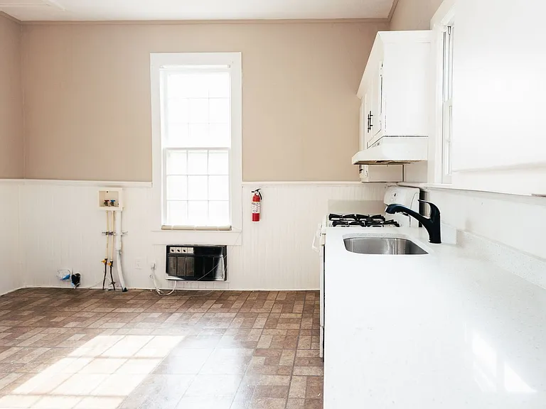 457 Forsyth St — Photo 15