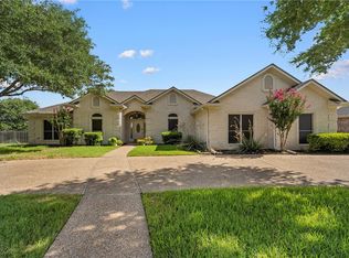 705 Fieldstone Dr, Hewitt, TX 76643