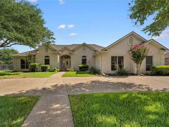 705 Fieldstone Dr, Hewitt, TX 76643