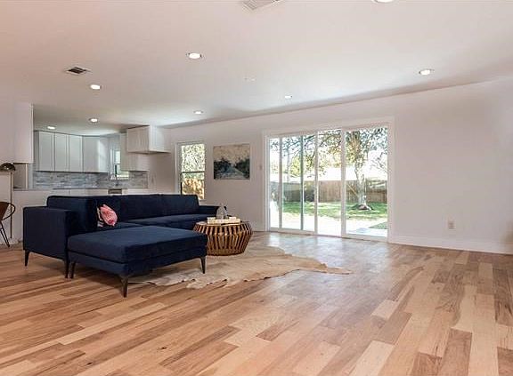 4th image of 5913 Carleen Dr