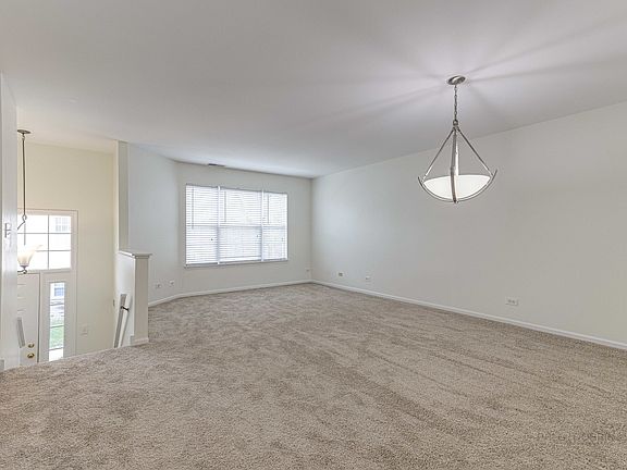 3rd image of 991 S Darla Ct