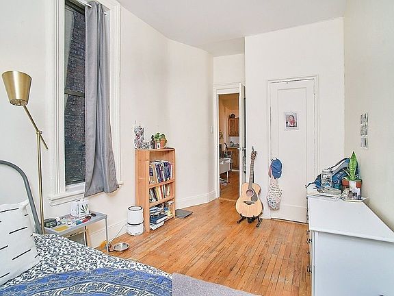 3rd image of 66 W 106th St #3DD