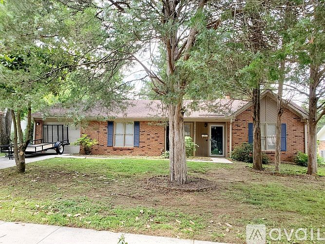1st image of 1027 Branscomb Cir SE